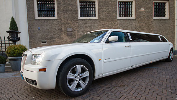 Chrysler 300C Superstretched